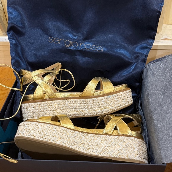 Sergio Rossi Gold Platform Sandals - Picture 5 of 5